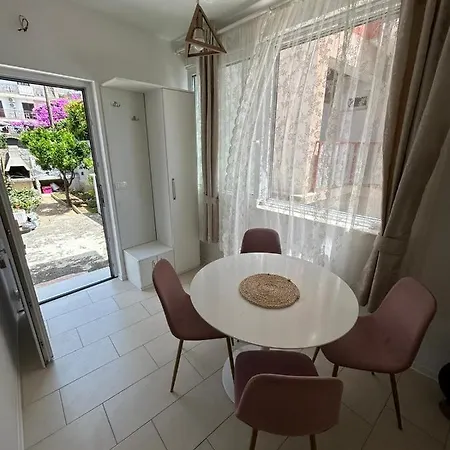 Spacious In Maria Apartment *